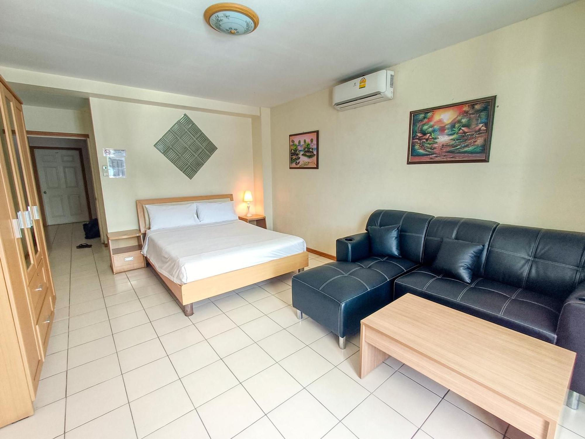 Happy Vikings - Beachfront Jomtien Beach Room photo