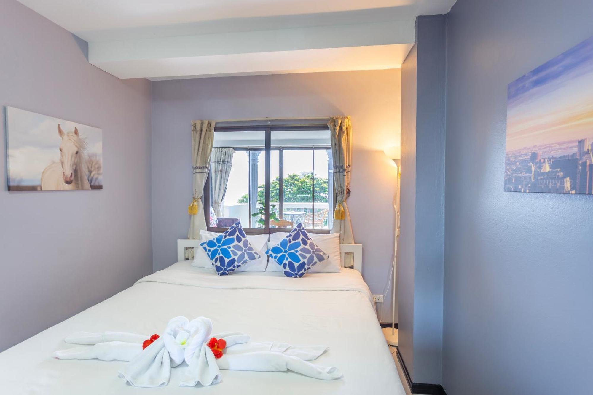 Happy Vikings - Beachfront Jomtien Beach Exterior photo